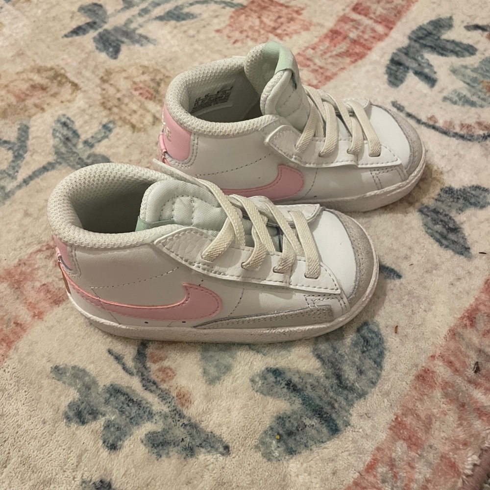 Nike Blazer Mid '77